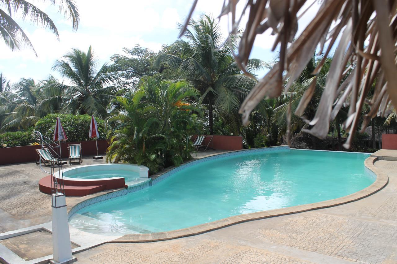 Hotel De La Baie Antsiranana Extérieur photo